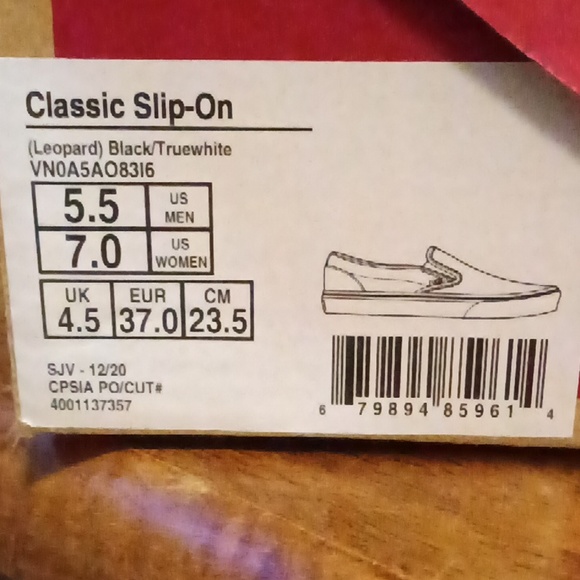 💥 Dropped price Women's Vans Leopard Classic Slip-ons💥🆕🆕🆕 - Picture 4 of 4